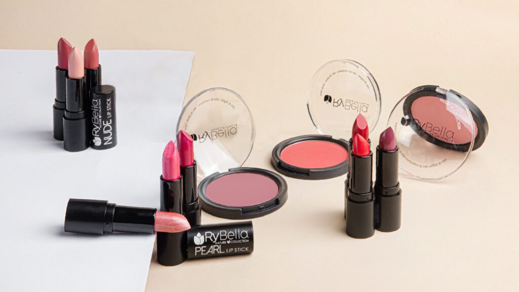 Come ricreare l'effetto sun kissed con blush in polvere e rossetto in stick